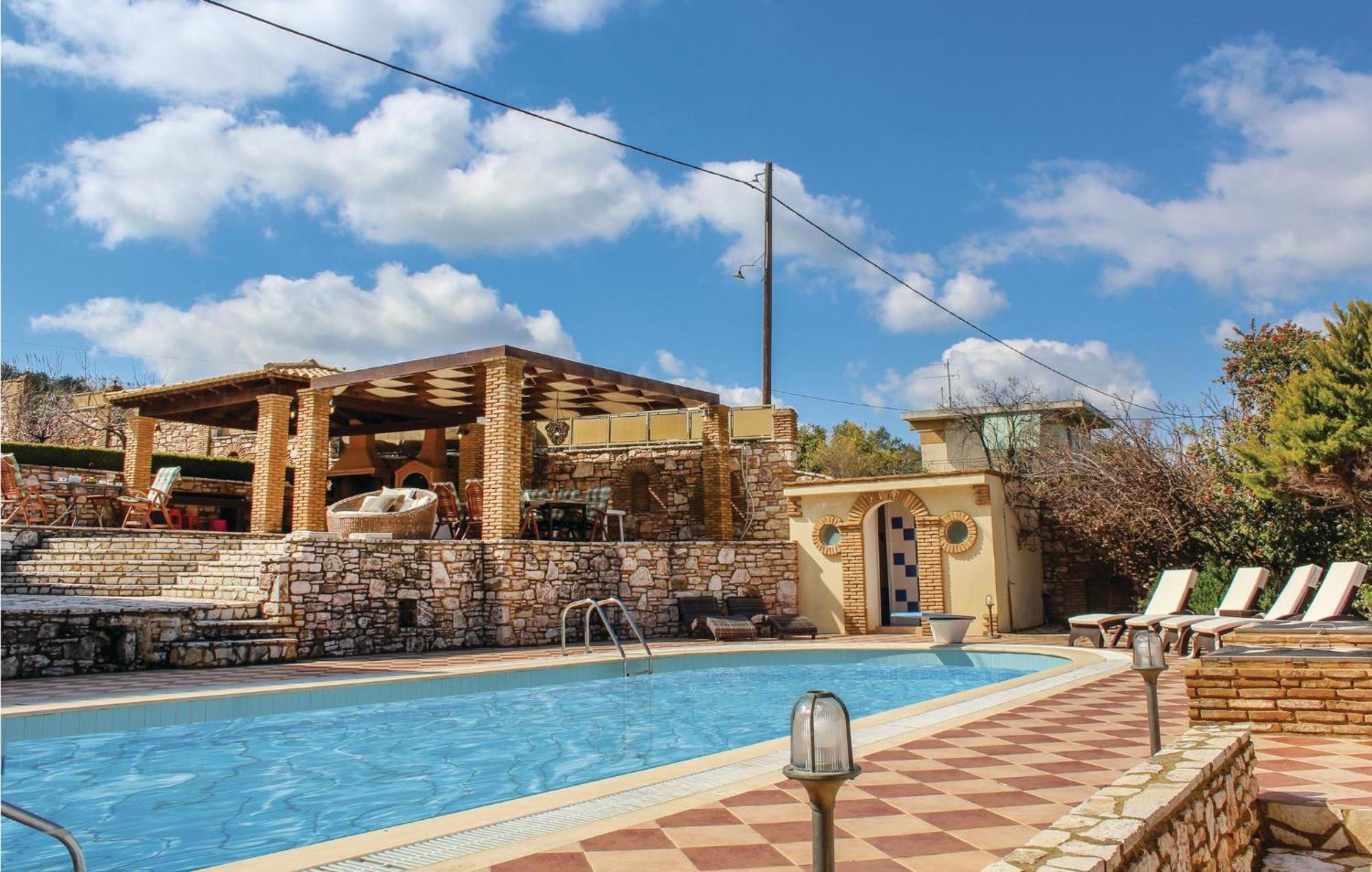 Amazing Home In Koroni With Wifi Екстер'єр фото